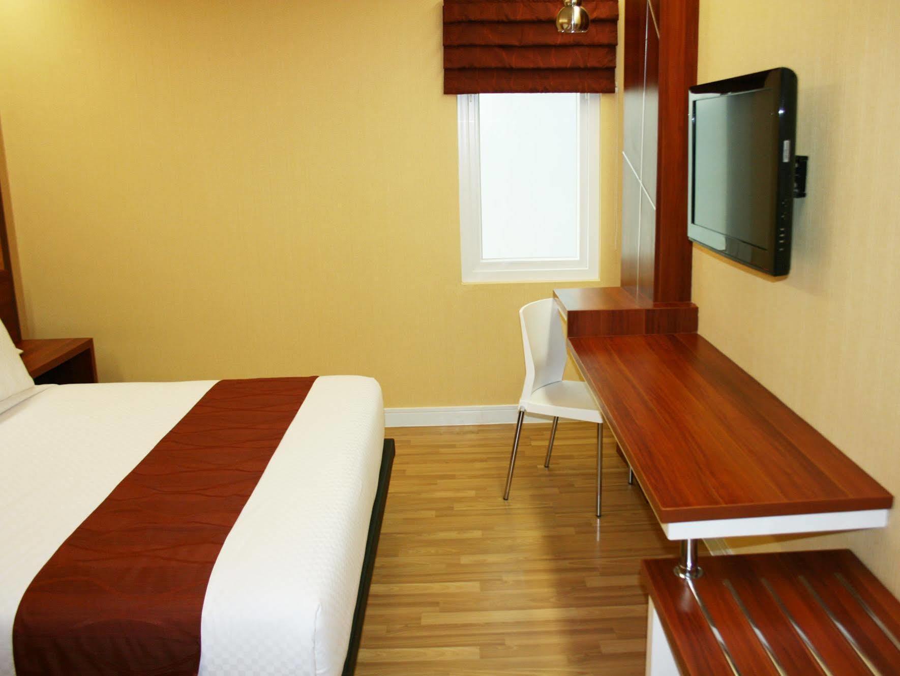 Citihub Hotel Yogyakarta Exterior foto