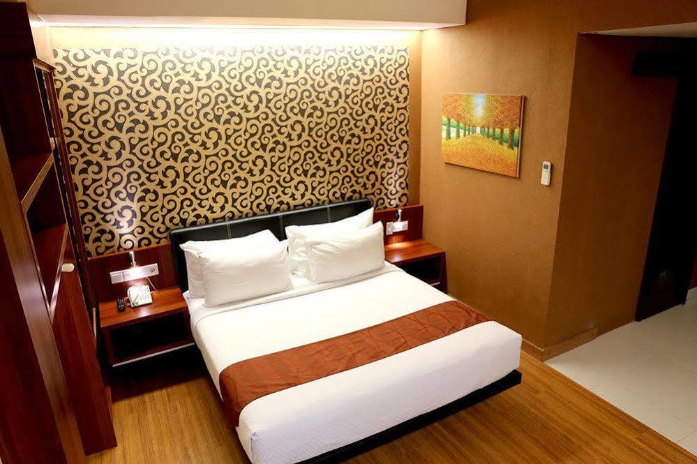 Citihub Hotel Yogyakarta Exterior foto